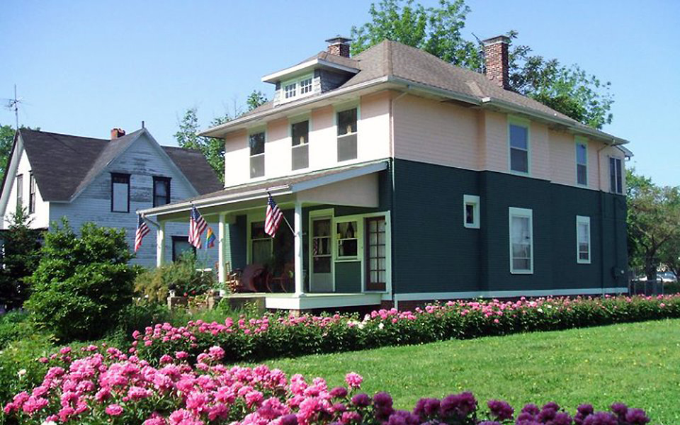 Home in the West Downtown Neighborhood