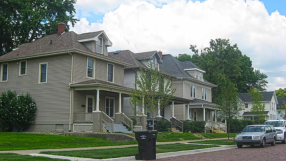 Houses at 819, 821, and 825 East Washington Street