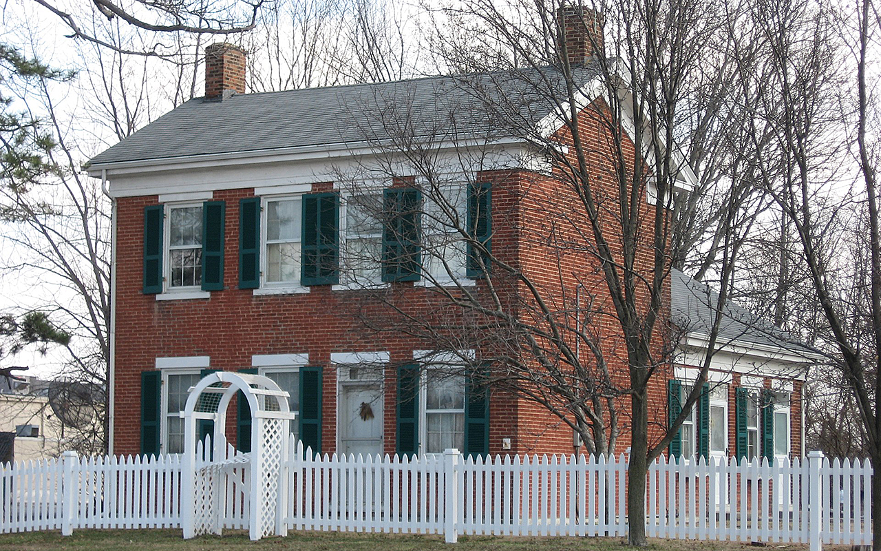 Christopher Apple House