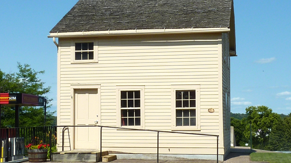 Frederick W. Kiesling House