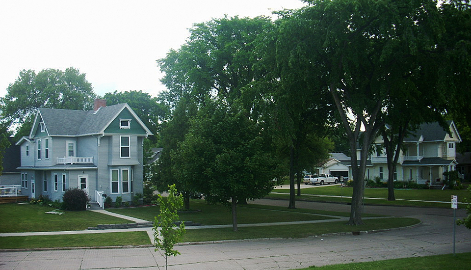 Homes at Lewis Boulevard and Fenton Avenue 
