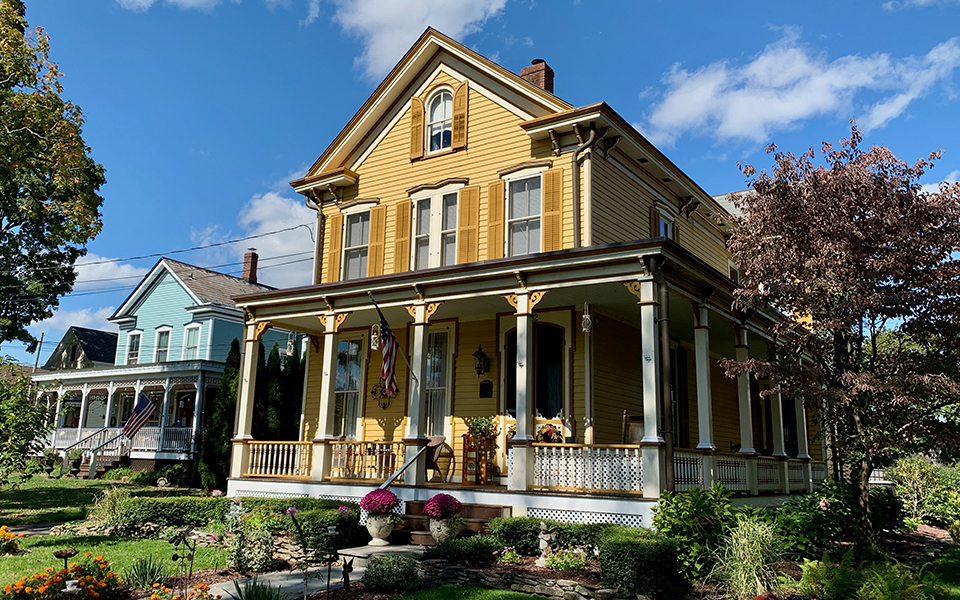 House at 12 Maple Street in the Lebanon Historic District