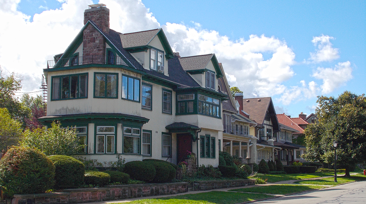 Homes on Bidwell Parkway