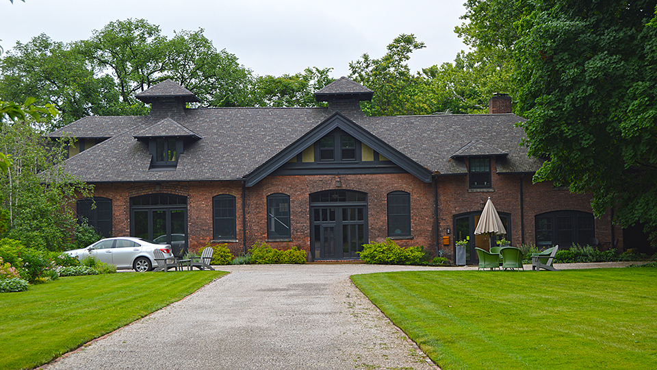 2 Herrick Mews in Cleveland Heights