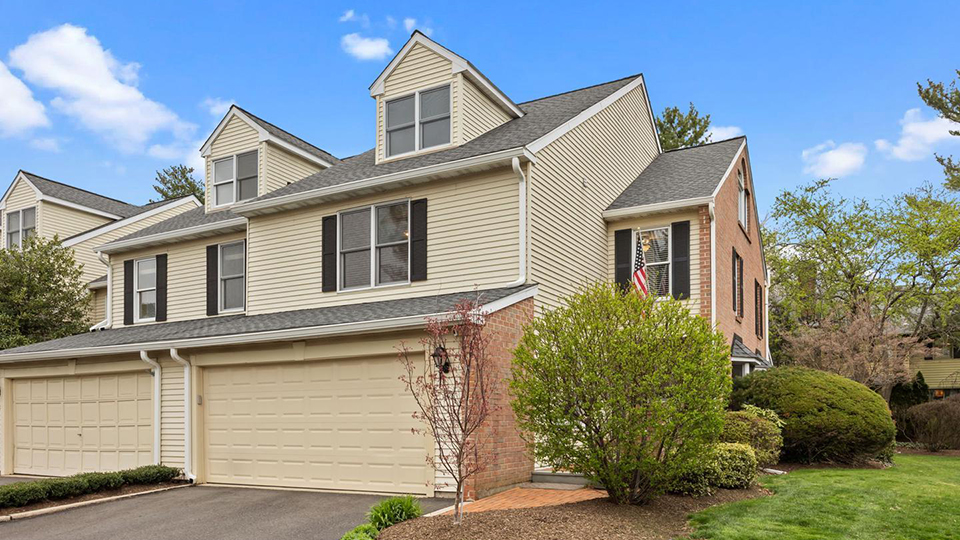 Sutphin Pines End Unit