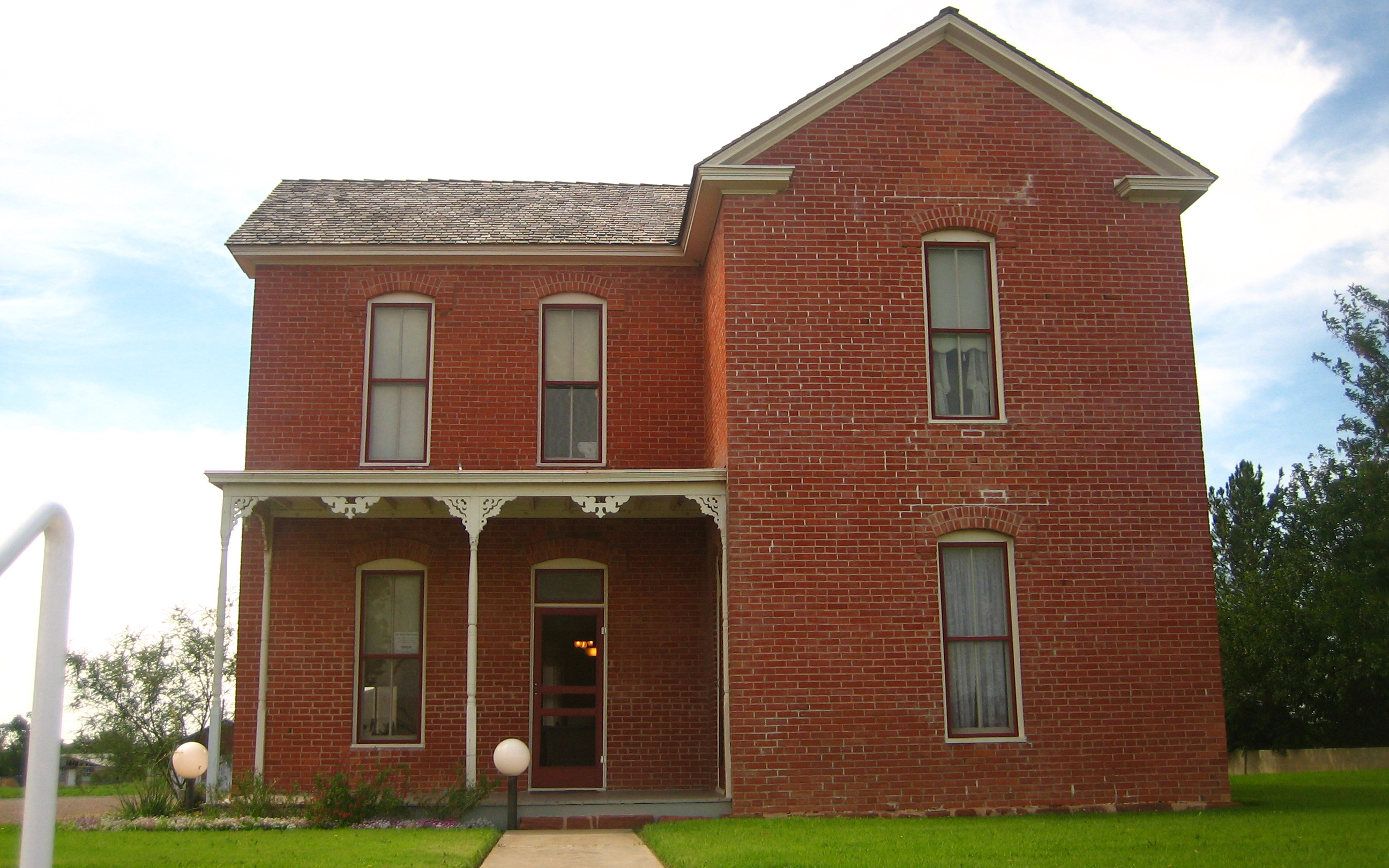 White-Pool House