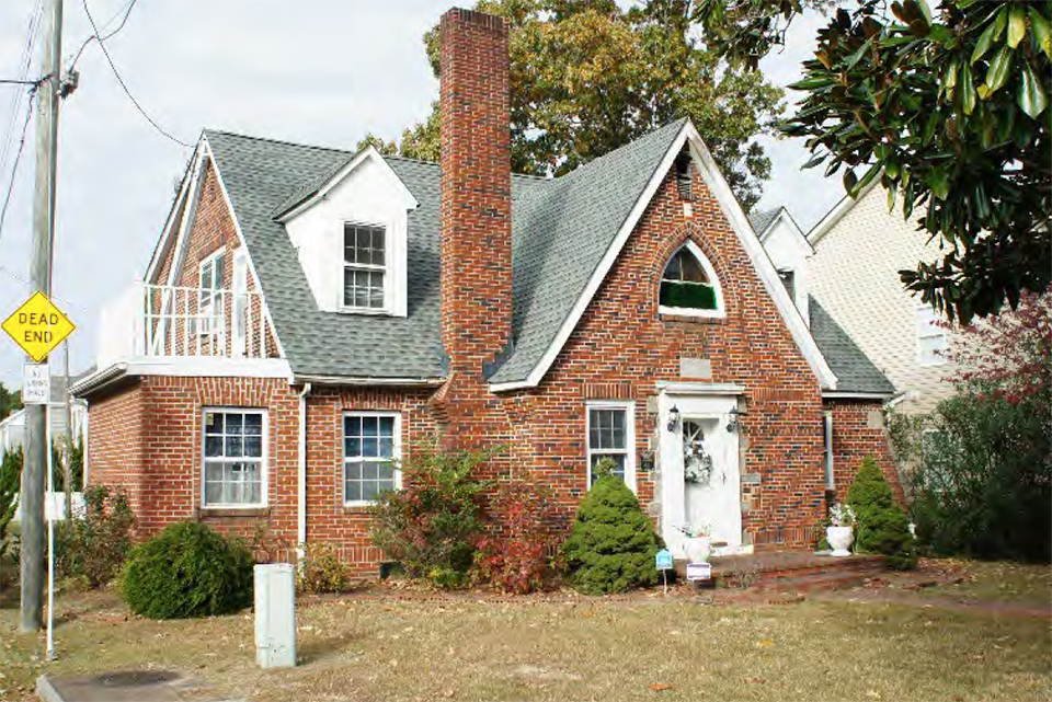 Home on Birdneck Circle