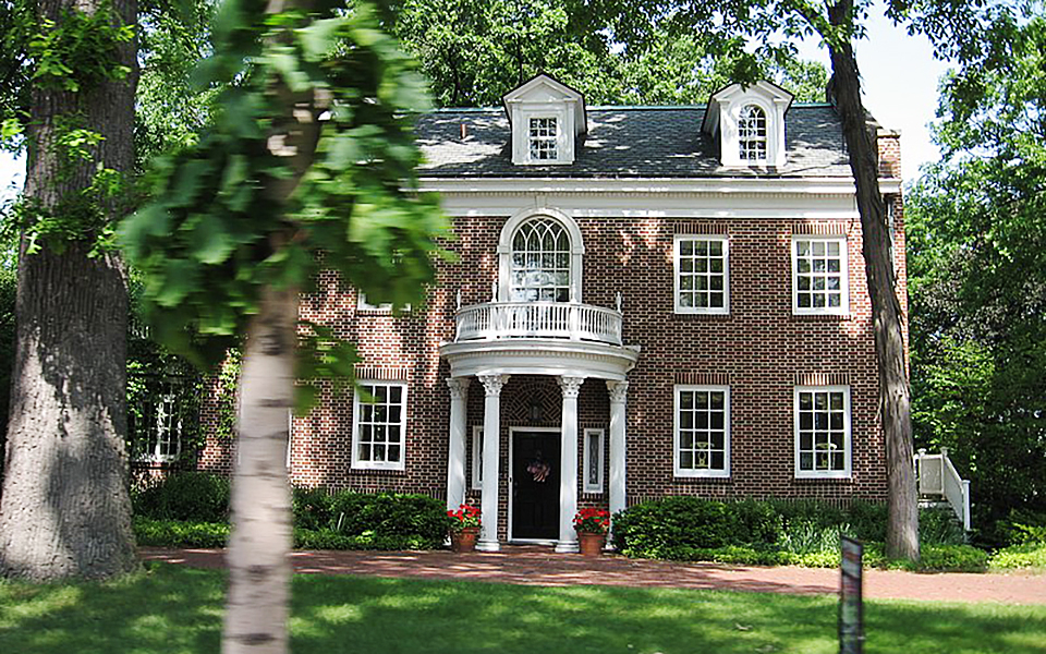 E. P. Smith Residence, at 903 N. Broadway St.